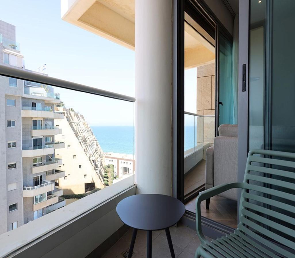 Play Hatzuk Beach Tel Aviv Exterior foto